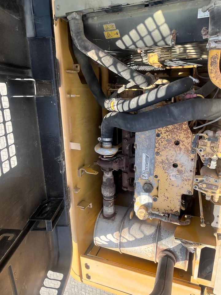 CATERPILLAR 323DL - Kettenbagger: das Bild 2 CATERPILLAR 323DL - Kettenbagger: das Bild 2