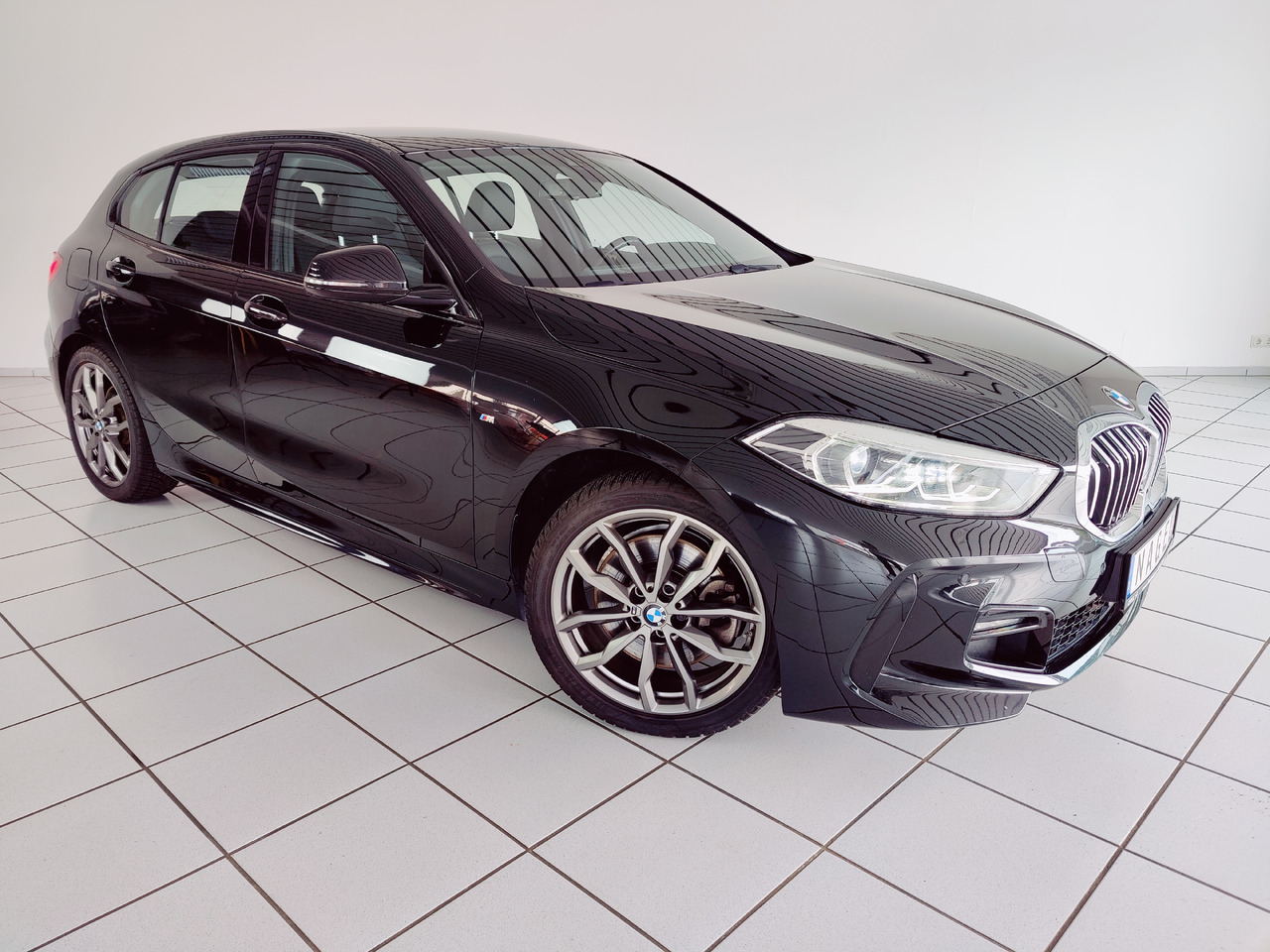 BMW 120 i M Sport RTTI LiveCockpit Head-up Navi - Limousine: das Bild 3 BMW 120 i M Sport RTTI LiveCockpit Head-up Navi - Limousine: das Bild 3