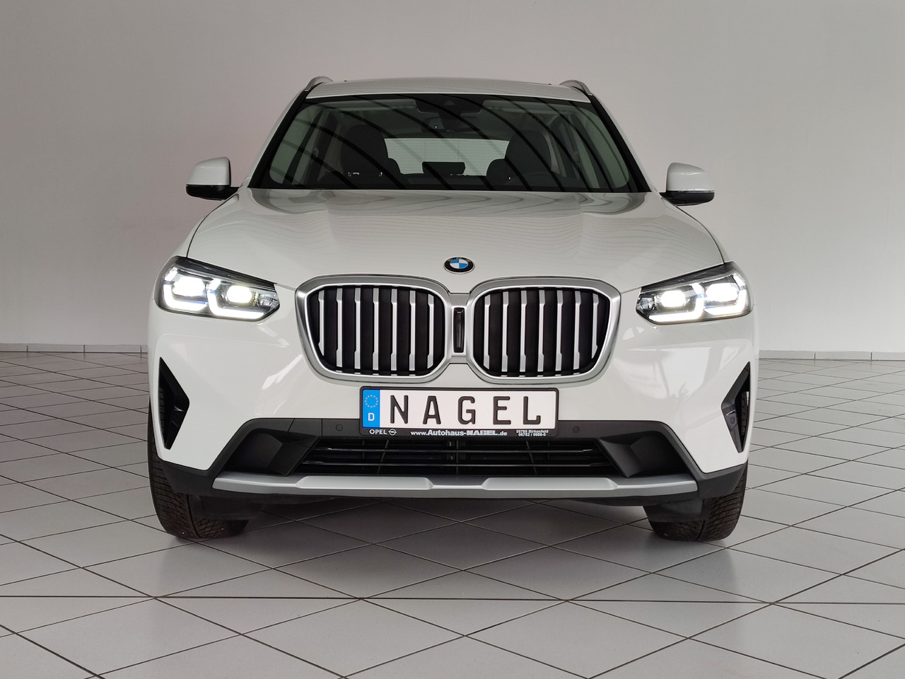 BMW X3 xDrive 30 i Live-Cockpit DAB Leder HiFi Headup - SUV/ Geländewagen: das Bild 4 BMW X3 xDrive 30 i Live-Cockpit DAB Leder HiFi Headup - SUV/ Geländewagen: das Bild 4