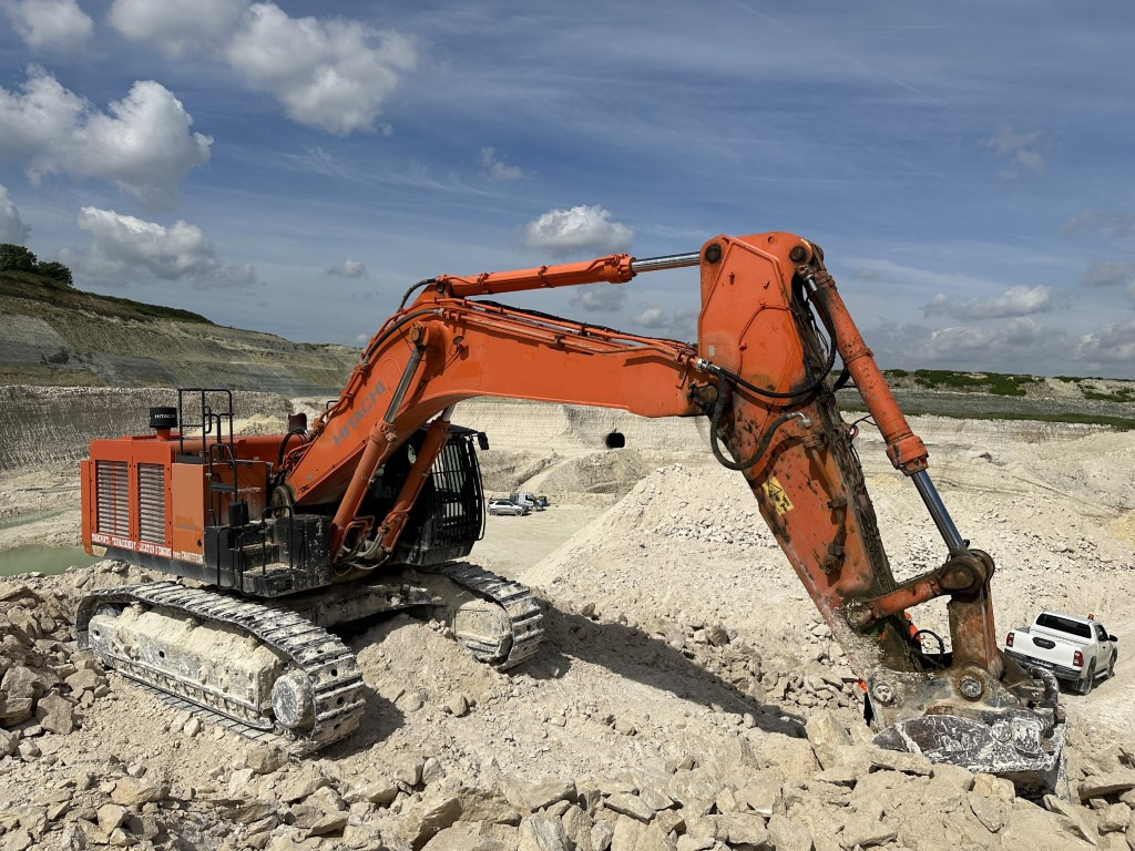 HITACHI ZX690LCR-6 - Kettenbagger: das Bild 4 HITACHI ZX690LCR-6 - Kettenbagger: das Bild 4