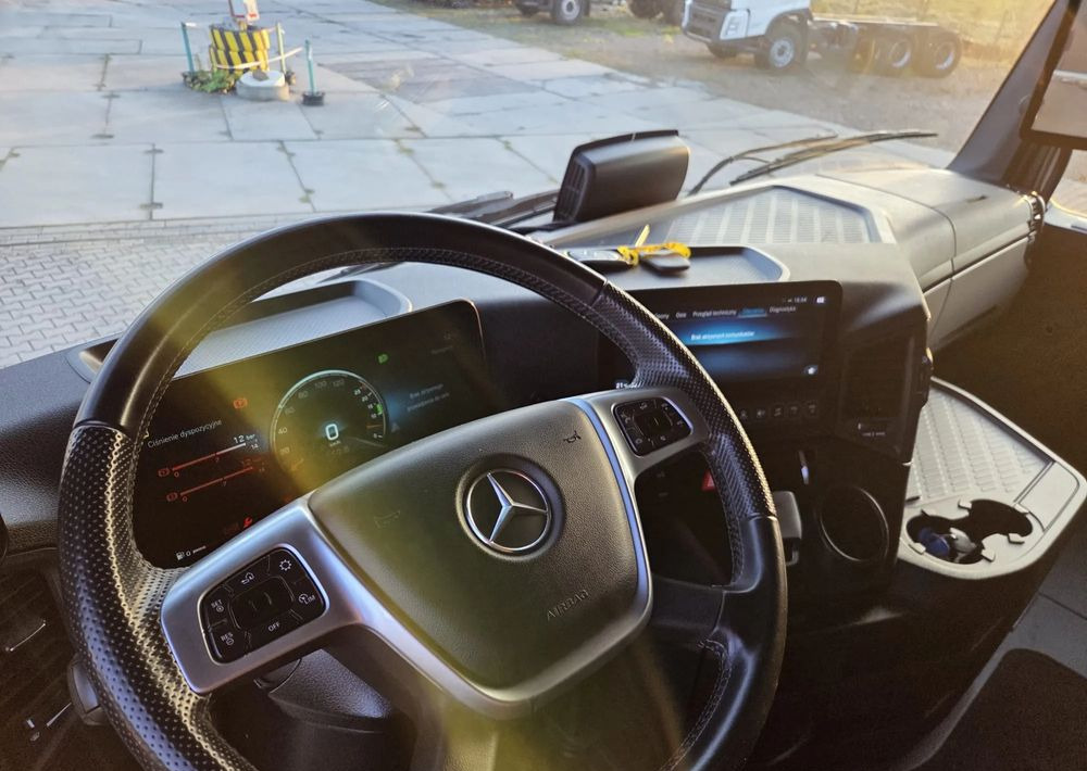 Mercedes-Benz Actros 1845/ Retarder olejowy/Klima Postojowa / Aktywny tempomat ACC/ - Sattelzugmaschine: das Bild 5 Mercedes-Benz Actros 1845/ Retarder olejowy/Klima Postojowa / Aktywny tempomat ACC/ - Sattelzugmaschine: das Bild 5