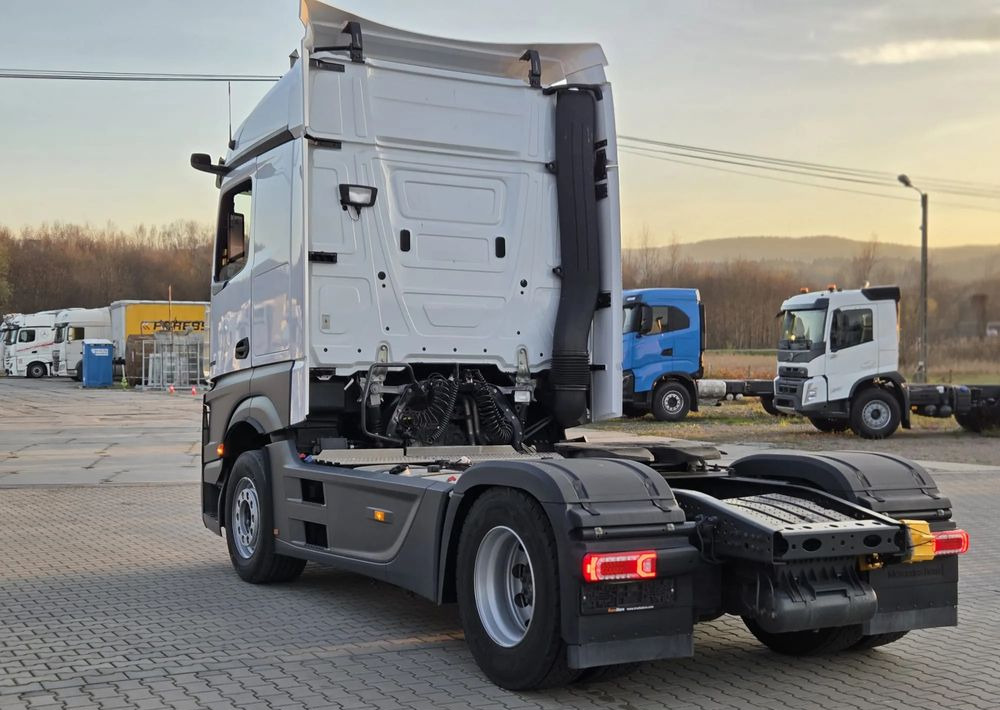 Mercedes-Benz Actros 1845/ Retarder olejowy/Klima Postojowa / Aktywny tempomat ACC/ - Sattelzugmaschine: das Bild 4 Mercedes-Benz Actros 1845/ Retarder olejowy/Klima Postojowa / Aktywny tempomat ACC/ - Sattelzugmaschine: das Bild 4