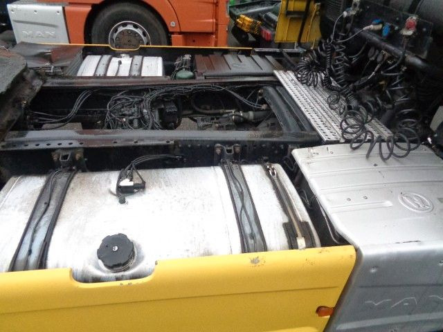 MAN XXL 520, Retarder, deutsches Fahrzeug - Sattelzugmaschine: das Bild 4 MAN XXL 520, Retarder, deutsches Fahrzeug - Sattelzugmaschine: das Bild 4