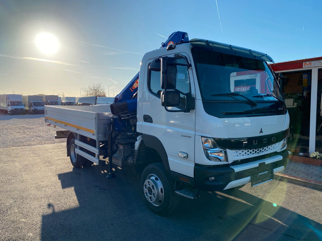 Pritsche Transporter Mitsubishi FUSO CANTER 6C18 4WD PRITSCHE+PM 6522P KRAN: das Bild 20