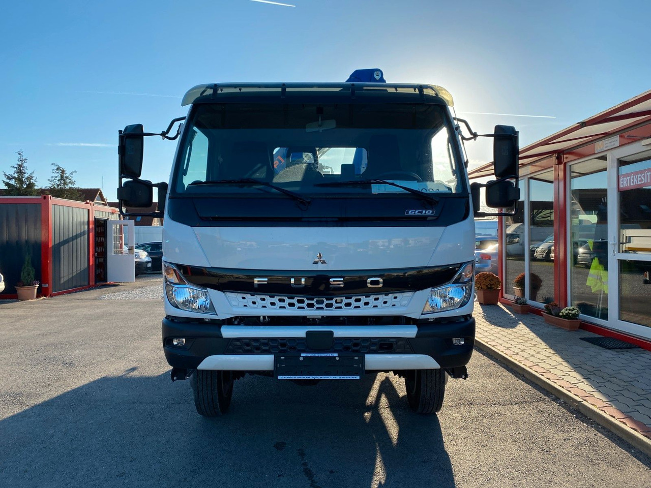 Pritsche Transporter Mitsubishi FUSO CANTER 6C18 4WD PRITSCHE+PM 6522P KRAN: das Bild 9