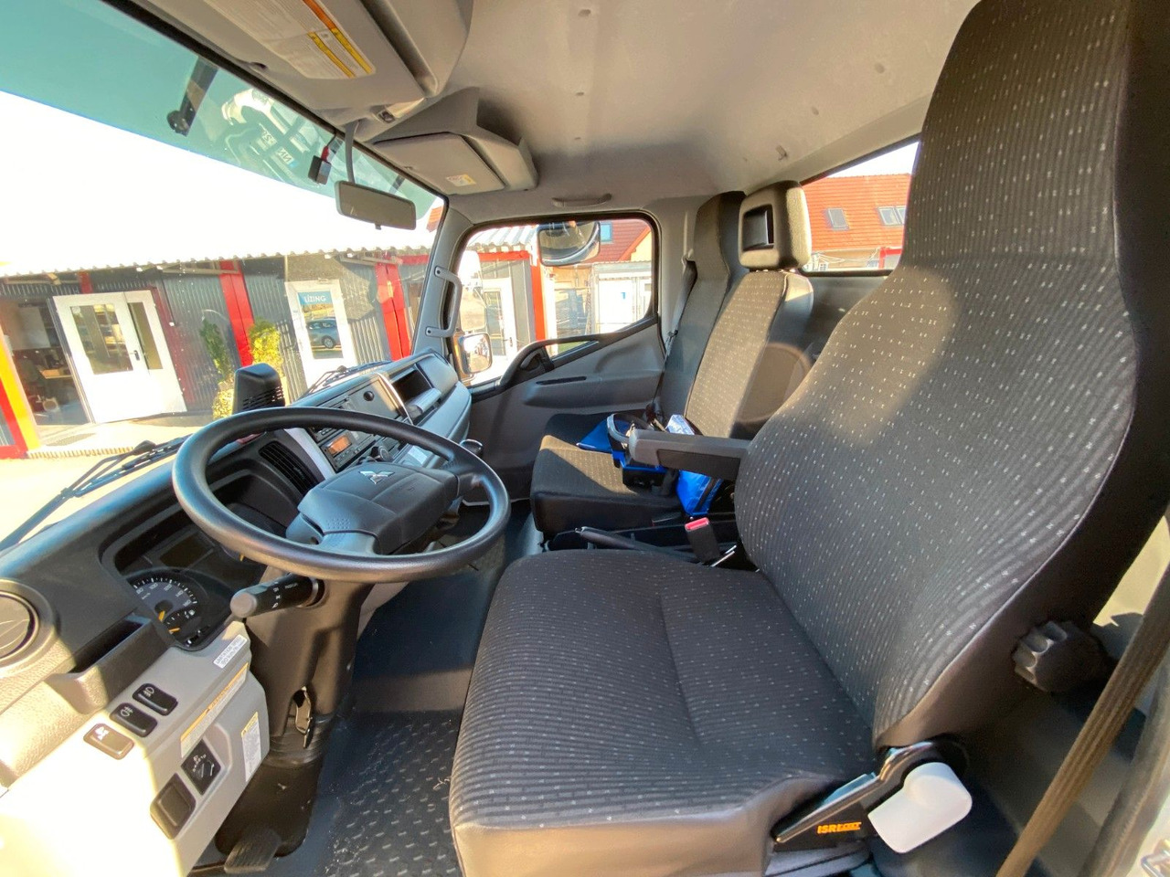 Pritsche Transporter Mitsubishi FUSO CANTER 6C18 4WD PRITSCHE+PM 6522P KRAN: das Bild 7