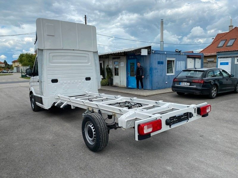 Volkswagen Crafter Pritsche Pritsche 35 lang FWD - Pritsche Transporter: das Bild 3 Volkswagen Crafter Pritsche Pritsche 35 lang FWD - Pritsche Transporter: das Bild 3