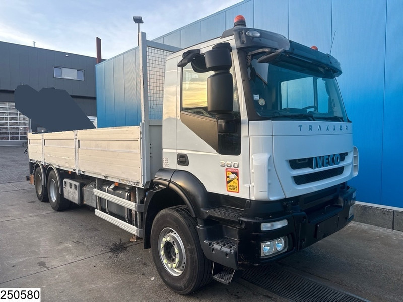 Iveco Trakker 360 6x4, EURO 5, Steel suspension - Pritsche LKW: das Bild 2 Iveco Trakker 360 6x4, EURO 5, Steel suspension - Pritsche LKW: das Bild 2