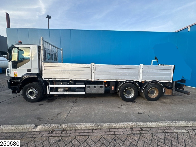 Iveco Trakker 360 6x4, EURO 5, Steel suspension - Pritsche LKW: das Bild 4 Iveco Trakker 360 6x4, EURO 5, Steel suspension - Pritsche LKW: das Bild 4