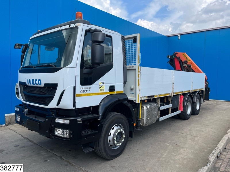 Iveco Trakker 410 6x4, EURO 6, Retarder, Palfinger, Remote - Pritsche LKW, Autokran: das Bild 3 Iveco Trakker 410 6x4, EURO 6, Retarder, Palfinger, Remote - Pritsche LKW, Autokran: das Bild 3