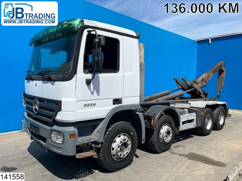Mercedes-Benz Actros 3236 8x4, Steel suspension, 3 Pedals - Abrollkipper: das Bild 1 Mercedes-Benz Actros 3236 8x4, Steel suspension, 3 Pedals - Abrollkipper: das Bild 1