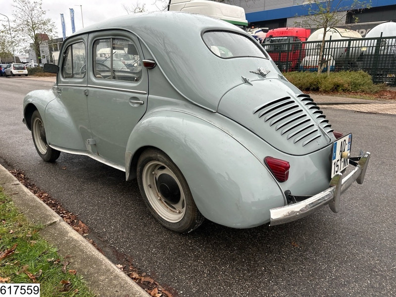 Renault ? 4CV - PKW: das Bild 2 Renault ? 4CV - PKW: das Bild 2