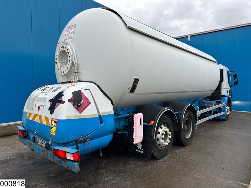 Renault Premium 320 Dxi 6x2, 28752 Liter, LPG GPL, Gastank, Retarder - Tankwagen: das Bild 2 Renault Premium 320 Dxi 6x2, 28752 Liter, LPG GPL, Gastank, Retarder - Tankwagen: das Bild 2