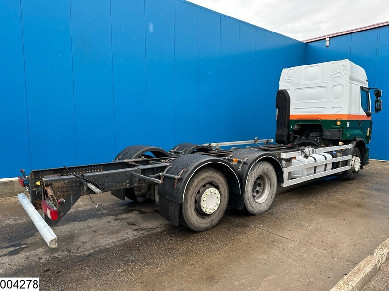 Renault Premium 370 Dxi 6x2, EURO 5 - Fahrgestell LKW: das Bild 2 Renault Premium 370 Dxi 6x2, EURO 5 - Fahrgestell LKW: das Bild 2