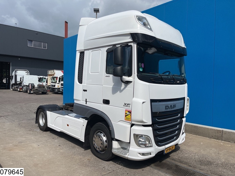DAF XF 440 SSC, EURO 6, Standairco - Sattelzugmaschine: das Bild 2 DAF XF 440 SSC, EURO 6, Standairco - Sattelzugmaschine: das Bild 2