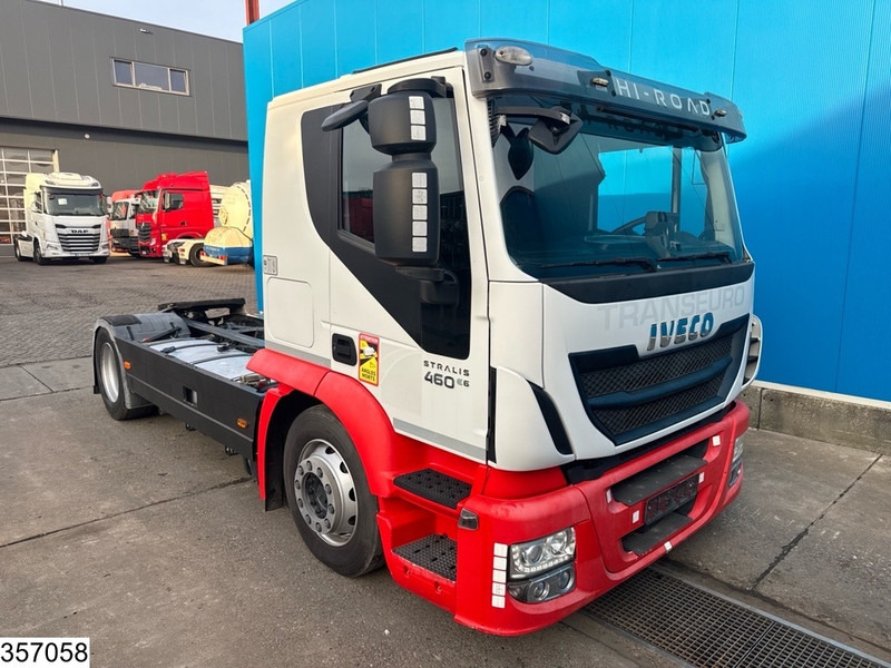 Iveco Stralis 460 EURO 6, Lohr, Retarder, PTO, Standairco - Sattelzugmaschine: das Bild 3 Iveco Stralis 460 EURO 6, Lohr, Retarder, PTO, Standairco - Sattelzugmaschine: das Bild 3