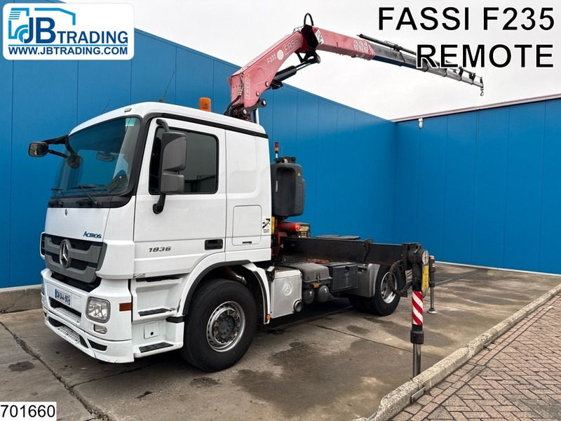 Mercedes-Benz Actros 1836 EURO 5, Fassi, Remote - Sattelzugmaschine: das Bild 1 Mercedes-Benz Actros 1836 EURO 5, Fassi, Remote - Sattelzugmaschine: das Bild 1