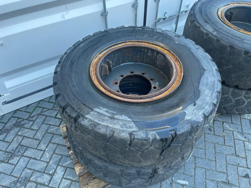 Ahlmann AZ14-BKT 17.5R25-Tire/Reifen/Band - Felgen und Reifen für Baumaschine: das Bild 2 Ahlmann AZ14-BKT 17.5R25-Tire/Reifen/Band - Felgen und Reifen für Baumaschine: das Bild 2