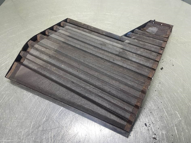 Ahlmann AZ150-4180101A-Hood/Haube/Seitengitter/Kap - Rahmen/ Chassis für Baumaschine: das Bild 4 Ahlmann AZ150-4180101A-Hood/Haube/Seitengitter/Kap - Rahmen/ Chassis für Baumaschine: das Bild 4