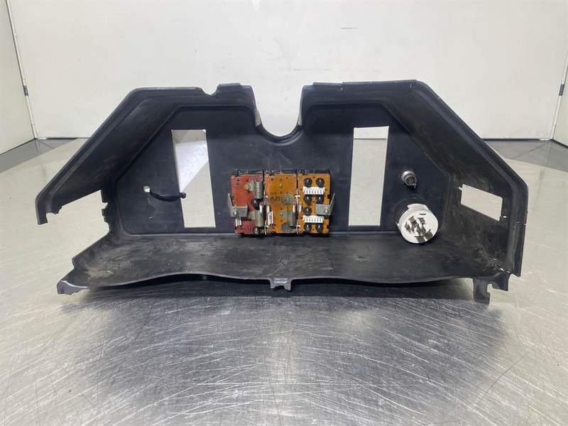 Ahlmann AZ6 - Dashboard/Console/Konsole - Fahrerhaus und Interieur für Baumaschine: das Bild 5 Ahlmann AZ6 - Dashboard/Console/Konsole - Fahrerhaus und Interieur für Baumaschine: das Bild 5
