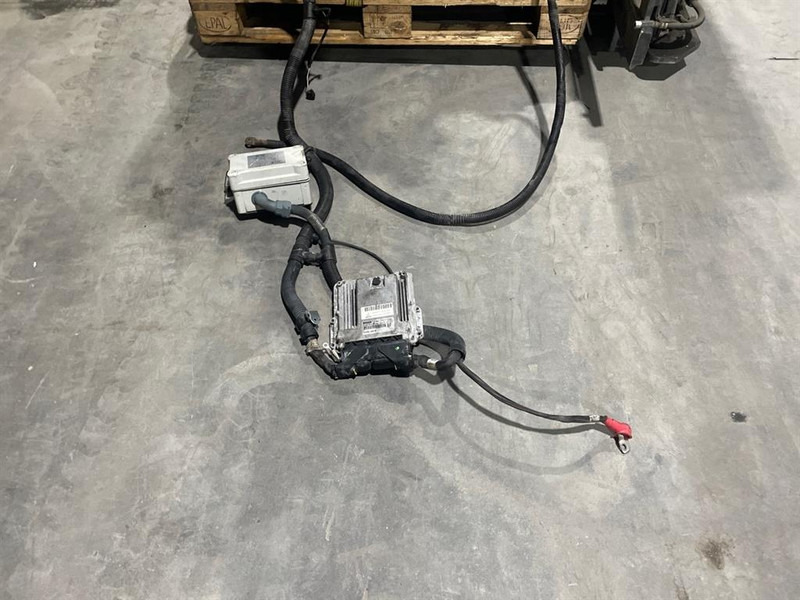 Deutz TD3.6L4 - Motor für Baumaschine: das Bild 2 Deutz TD3.6L4 - Motor für Baumaschine: das Bild 2