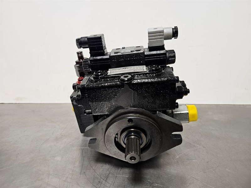 Giant 451T-Bondioli& Pavesi M4PV28-28-Drive pump/Rijpomp - Hydraulik für Baumaschine: das Bild 2 Giant 451T-Bondioli& Pavesi M4PV28-28-Drive pump/Rijpomp - Hydraulik für Baumaschine: das Bild 2