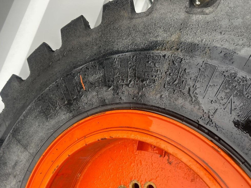 Hitachi ZW150PL-Michelin 20.5-R25-Tire/Reifen/Band - Felgen und Reifen für Baumaschine: das Bild 5 Hitachi ZW150PL-Michelin 20.5-R25-Tire/Reifen/Band - Felgen und Reifen für Baumaschine: das Bild 5