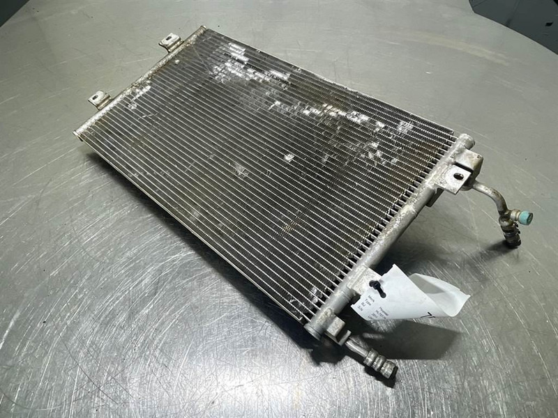 Hyundai HL757-7A-A2W01133-Airco condenser/Klimakondensator - Rahmen/ Chassis für Baumaschine: das Bild 2 Hyundai HL757-7A-A2W01133-Airco condenser/Klimakondensator - Rahmen/ Chassis für Baumaschine: das Bild 2