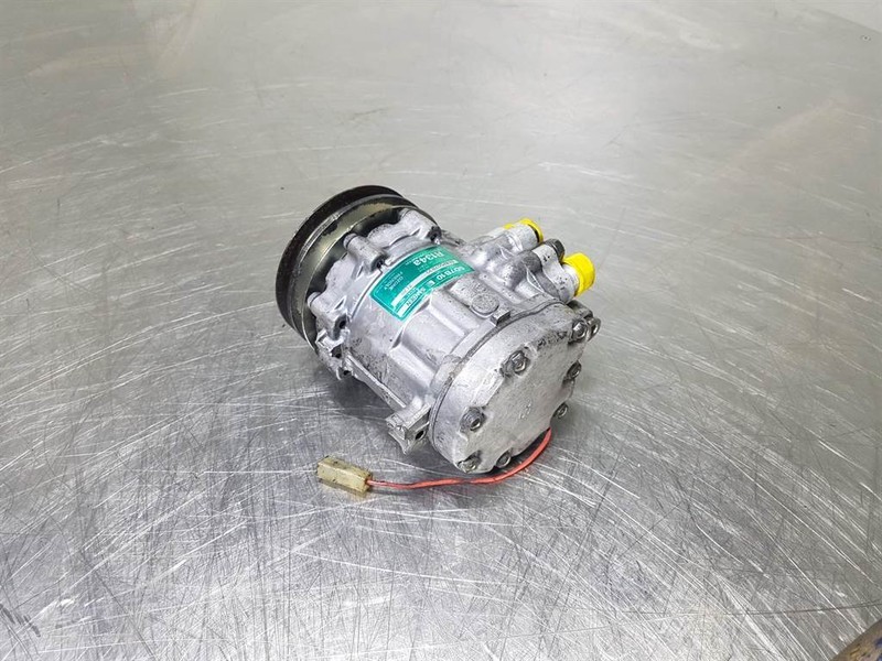 Liebherr L507-Sanden SD7B10-7170-Compressor/Kompressor - Klimakompressor für Baumaschine: das Bild 2 Liebherr L507-Sanden SD7B10-7170-Compressor/Kompressor - Klimakompressor für Baumaschine: das Bild 2
