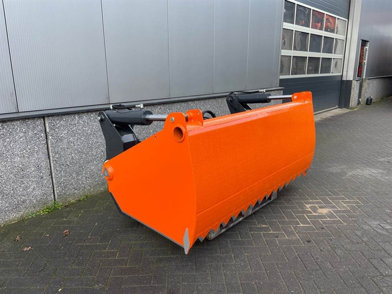 MAMMUT SC220M - Silage cutter/Silageschneider/Kuilhapper - Silotechnik: das Bild 2 MAMMUT SC220M - Silage cutter/Silageschneider/Kuilhapper - Silotechnik: das Bild 2