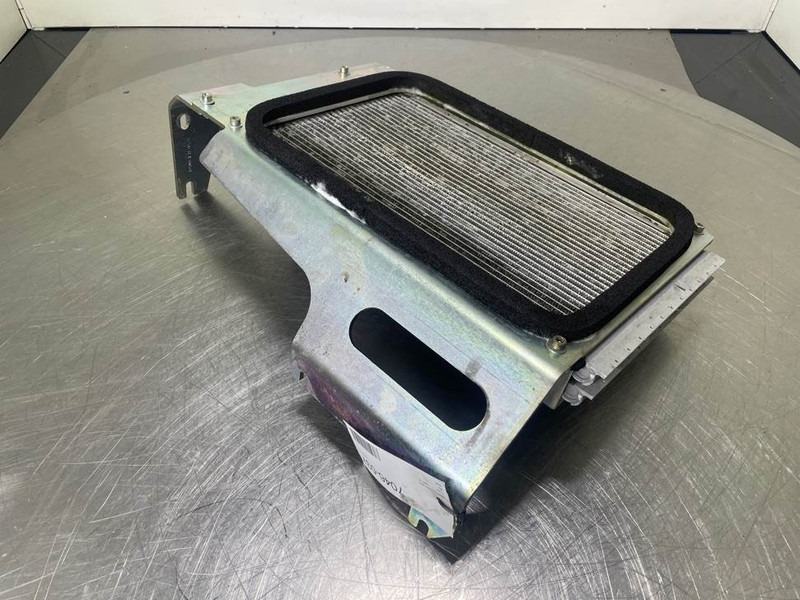 Mecalac 12MTX-5370437-Airco condenser/Klimakondensator - Rahmen/ Chassis für Baumaschine: das Bild 5 Mecalac 12MTX-5370437-Airco condenser/Klimakondensator - Rahmen/ Chassis für Baumaschine: das Bild 5