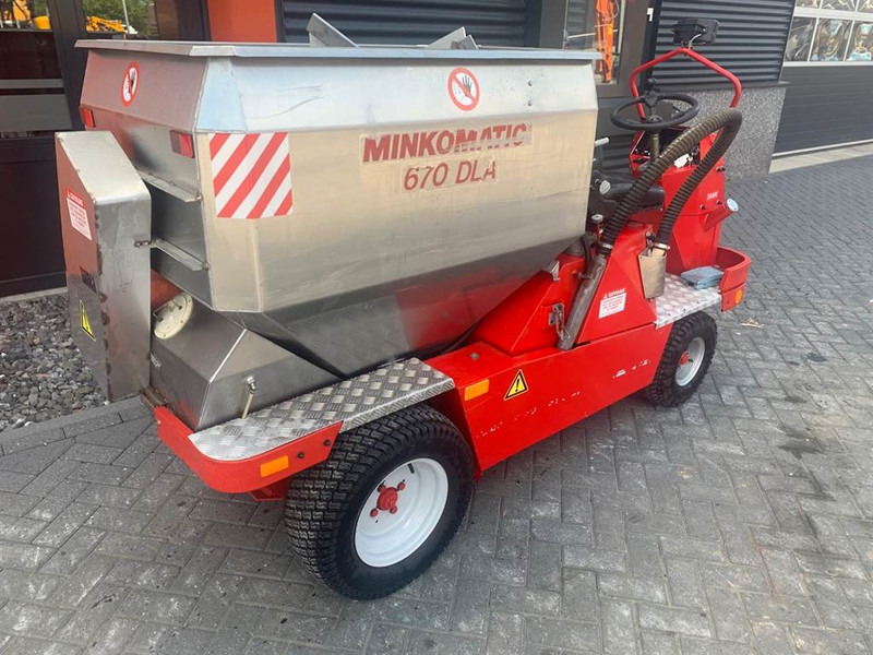 NORCAR MINKOMATIC 670 DLA - Fütterungstechnik: das Bild 3 NORCAR MINKOMATIC 670 DLA - Fütterungstechnik: das Bild 3