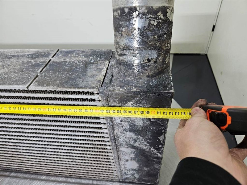 Sennebogen 835E - Intercooler/Ladeluftkühler/Luchtkoeler - Motor für Baumaschine: das Bild 4 Sennebogen 835E - Intercooler/Ladeluftkühler/Luchtkoeler - Motor für Baumaschine: das Bild 4