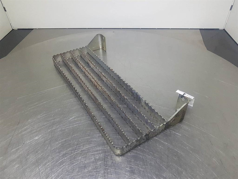 Terex TL210-0455006041-Stair panel/Trittstufen/Traptrede - Rahmen/ Chassis für Baumaschine: das Bild 2 Terex TL210-0455006041-Stair panel/Trittstufen/Traptrede - Rahmen/ Chassis für Baumaschine: das Bild 2