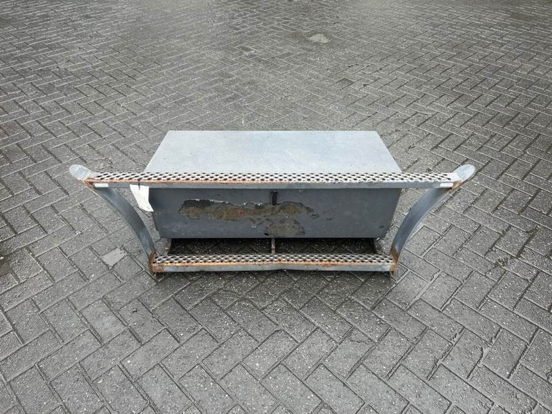 Terex TW150-6105515/6105516-Stair panel/Trittstufen - Rahmen/ Chassis für Baumaschine: das Bild 2 Terex TW150-6105515/6105516-Stair panel/Trittstufen - Rahmen/ Chassis für Baumaschine: das Bild 2