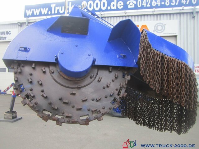 Mercedes-Benz 1831 4x4 Menzi Muck Baum Stubben - Wurzelfräse - Baumaschine: das Bild 4 Mercedes-Benz 1831 4x4 Menzi Muck Baum Stubben - Wurzelfräse - Baumaschine: das Bild 4