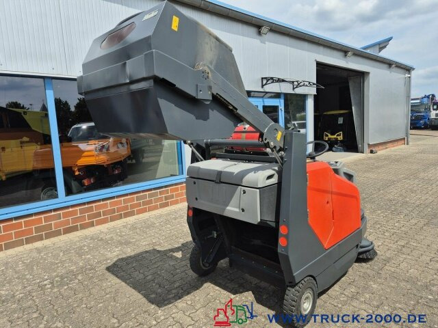 Hako Sweepmaster 1500RH Kehr- Flächen Hallenreiniger - Kehrmaschine: das Bild 5 Hako Sweepmaster 1500RH Kehr- Flächen Hallenreiniger - Kehrmaschine: das Bild 5