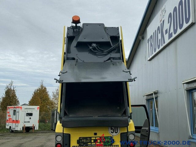 Johnston Bucher Sweeper CX 201 Kehren + Sprühen Klima - Kehrmaschine: das Bild 2 Johnston Bucher Sweeper CX 201 Kehren + Sprühen Klima - Kehrmaschine: das Bild 2