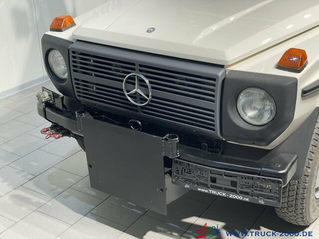 Mercedes-Benz 300 GD Pickup "Mit Winterdienst" 1. Hand 29 TKM - Pick-up: das Bild 2 Mercedes-Benz 300 GD Pickup "Mit Winterdienst" 1. Hand 29 TKM - Pick-up: das Bild 2