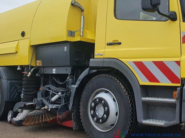 Mercedes-Benz Atego 1524 Bucher Johnston VS650 Deutsches Gerät - Kehrmaschine: das Bild 4 Mercedes-Benz Atego 1524 Bucher Johnston VS650 Deutsches Gerät - Kehrmaschine: das Bild 4