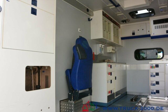 Mercedes-Benz Sprinter 516 Fahrtec RTW Retarder Air Suspension - Krankenwagen: das Bild 5 Mercedes-Benz Sprinter 516 Fahrtec RTW Retarder Air Suspension - Krankenwagen: das Bild 5
