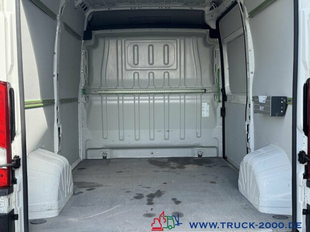 Peugeot Boxer 2.0 HDi Kasten Hoch & Lang AHK NUR 97 TKM - Kleintransporter: das Bild 3 Peugeot Boxer 2.0 HDi Kasten Hoch & Lang AHK NUR 97 TKM - Kleintransporter: das Bild 3