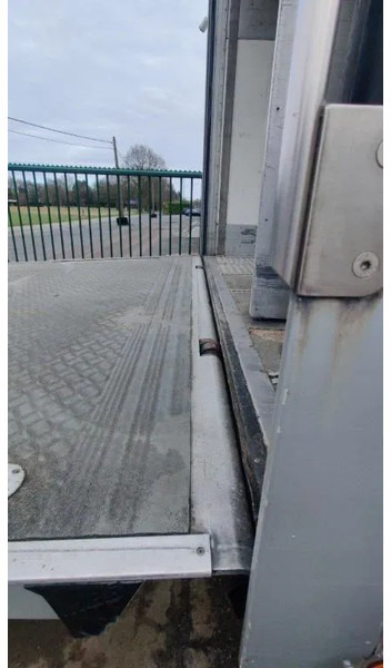 Dhollandia Laadklep / Achtersluitklep 2000 kg MBB / Palfinger / B.A.R. Cargolift - Ladebordwand: das Bild 3 Dhollandia Laadklep / Achtersluitklep 2000 kg MBB / Palfinger / B.A.R. Cargolift - Ladebordwand: das Bild 3