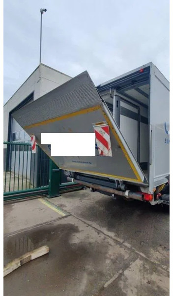 Dhollandia Laadklep / Achtersluitklep 2000 kg MBB / Palfinger / B.A.R. Cargolift - Ladebordwand: das Bild 4 Dhollandia Laadklep / Achtersluitklep 2000 kg MBB / Palfinger / B.A.R. Cargolift - Ladebordwand: das Bild 4