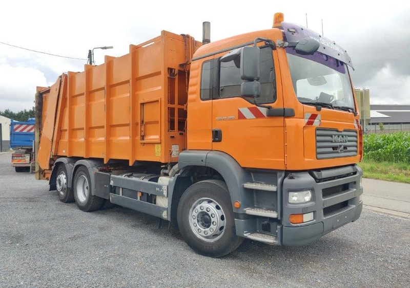 MAN TGA 26.320 6x2 garbage truck ZOELLER - Müllwagen: das Bild 2 MAN TGA 26.320 6x2 garbage truck ZOELLER - Müllwagen: das Bild 2