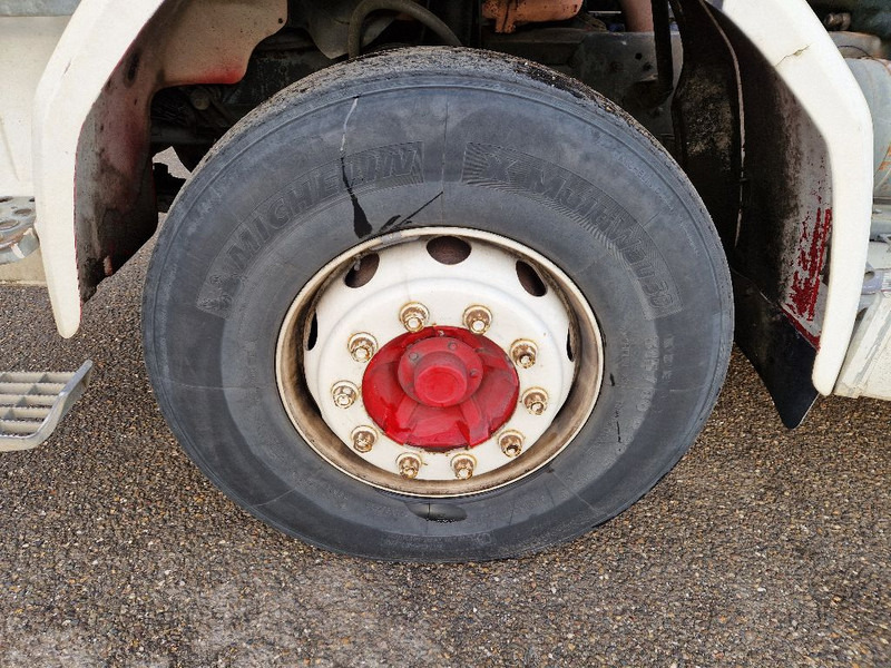 Scania R 142 H 6X2 V8 - Pritsche LKW: das Bild 2 Scania R 142 H 6X2 V8 - Pritsche LKW: das Bild 2