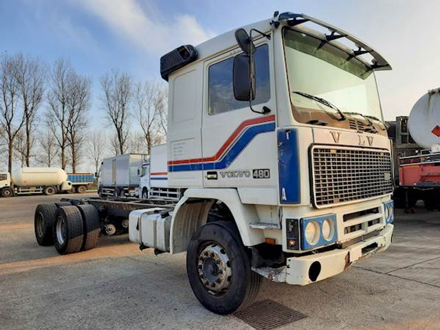 Volvo F 12 6*4 STEEL SUSPENSION - Fahrgestell LKW: das Bild 4 Volvo F 12 6*4 STEEL SUSPENSION - Fahrgestell LKW: das Bild 4