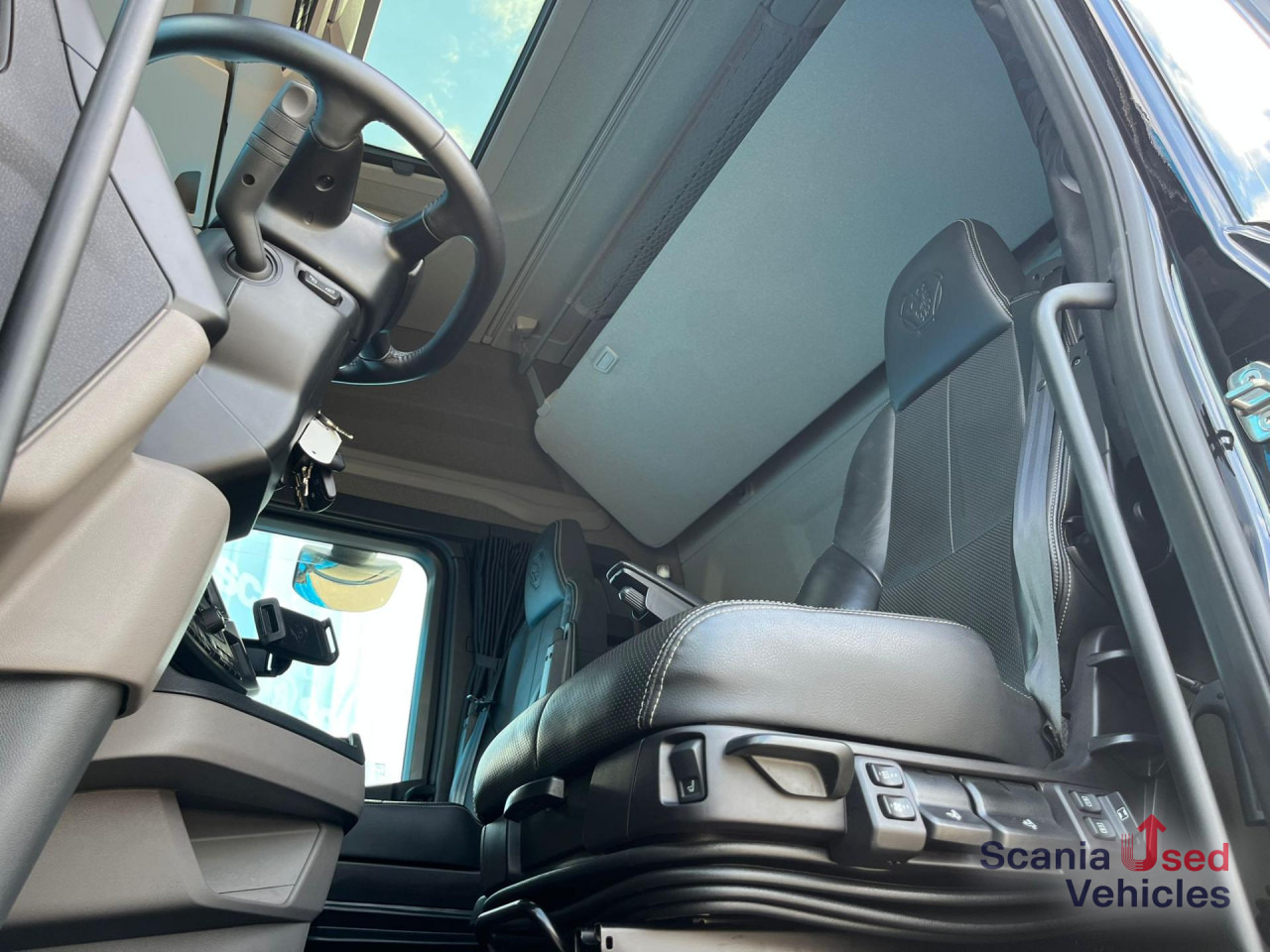 SCANIA S 500 A4x2NB RETARDER DIFF-L FULL AIR VECTO3 - Sattelzugmaschine: das Bild 2 SCANIA S 500 A4x2NB RETARDER DIFF-L FULL AIR VECTO3 - Sattelzugmaschine: das Bild 2
