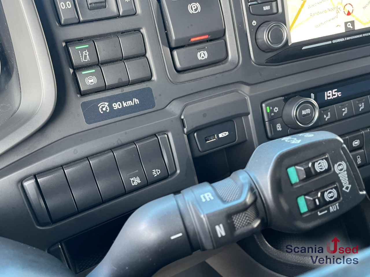 SCANIA S 500 A6x2/4NB RETARDER FULL AIR P-AIRCO ACC - Sattelzugmaschine: das Bild 3 SCANIA S 500 A6x2/4NB RETARDER FULL AIR P-AIRCO ACC - Sattelzugmaschine: das Bild 3