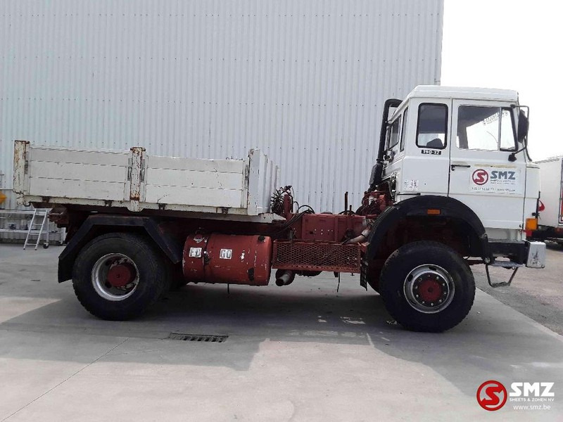 Iveco Magirus 190.32 4x4 tractor french -francais - Pritsche LKW: das Bild 4 Iveco Magirus 190.32 4x4 tractor french -francais - Pritsche LKW: das Bild 4